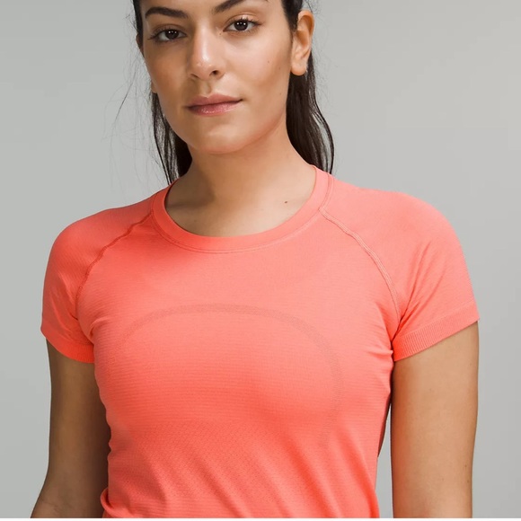 NWT Swiftly Tech Short Sleeve Shirt 2.0 *Race Length - Picture 4 of 4